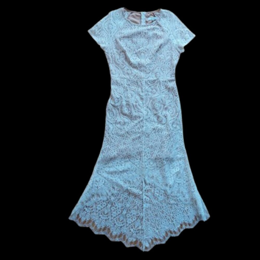 Hi Low Creme White and Beige Midi Lace Dress Size Large (Fits Small)
